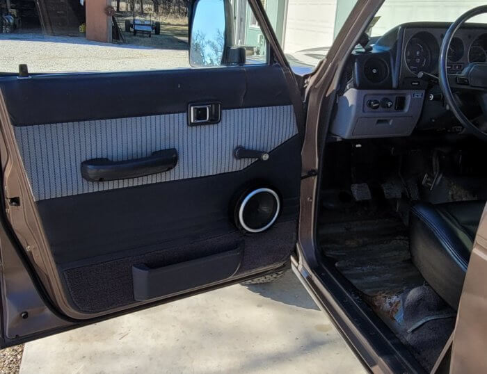 Brown 1987 FJ60 for sale front dirver seat