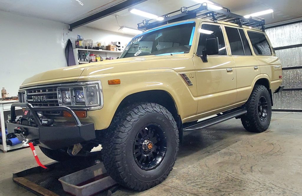 FJ62 With LCR Bumpers And Sliders