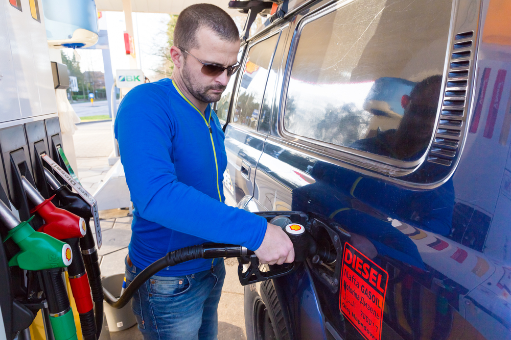 Does Land Cruiser Have Two Fuel Tanks?