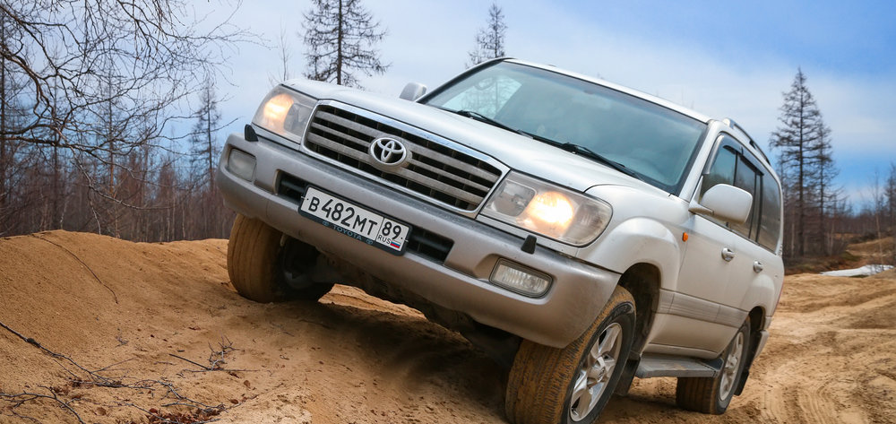 What Was The Last Year The Land Cruiser Has A Straight Axle?