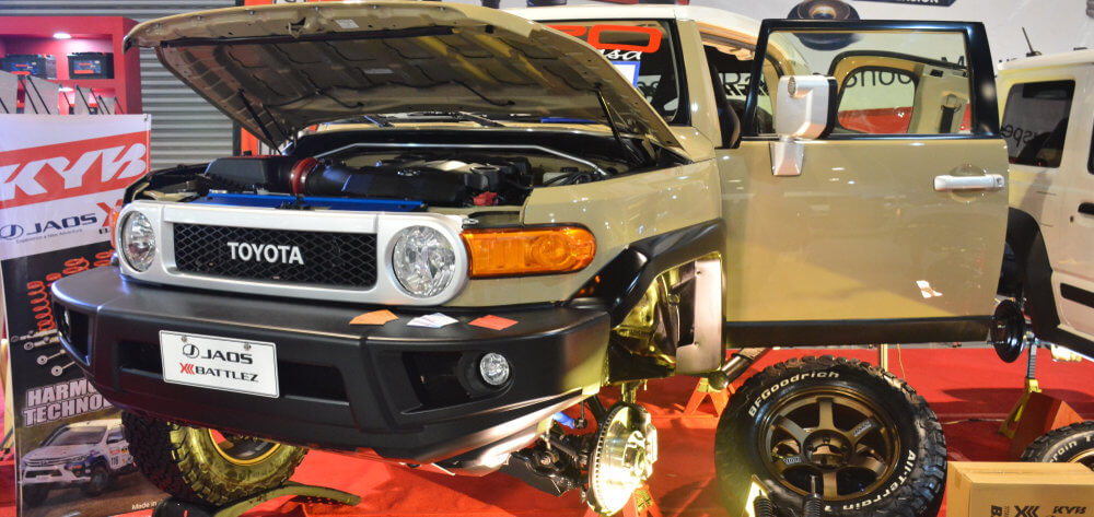 Does The FJ Cruiser Have A V8?