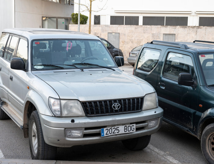 When Did Land Cruiser Get V8?