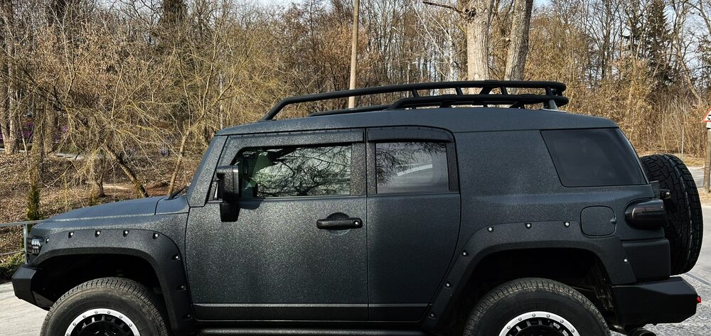 What Are the Best Accessories for the FJ Cruiser