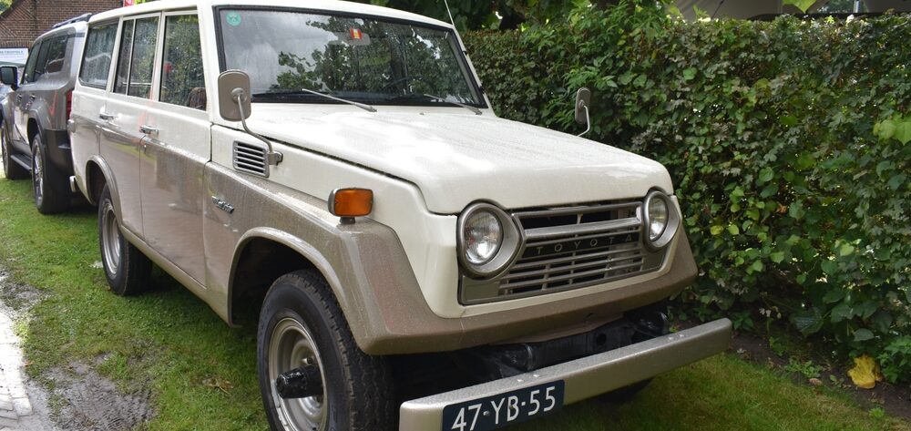 What Engine Came in the 1997 Toyota Land Cruiser