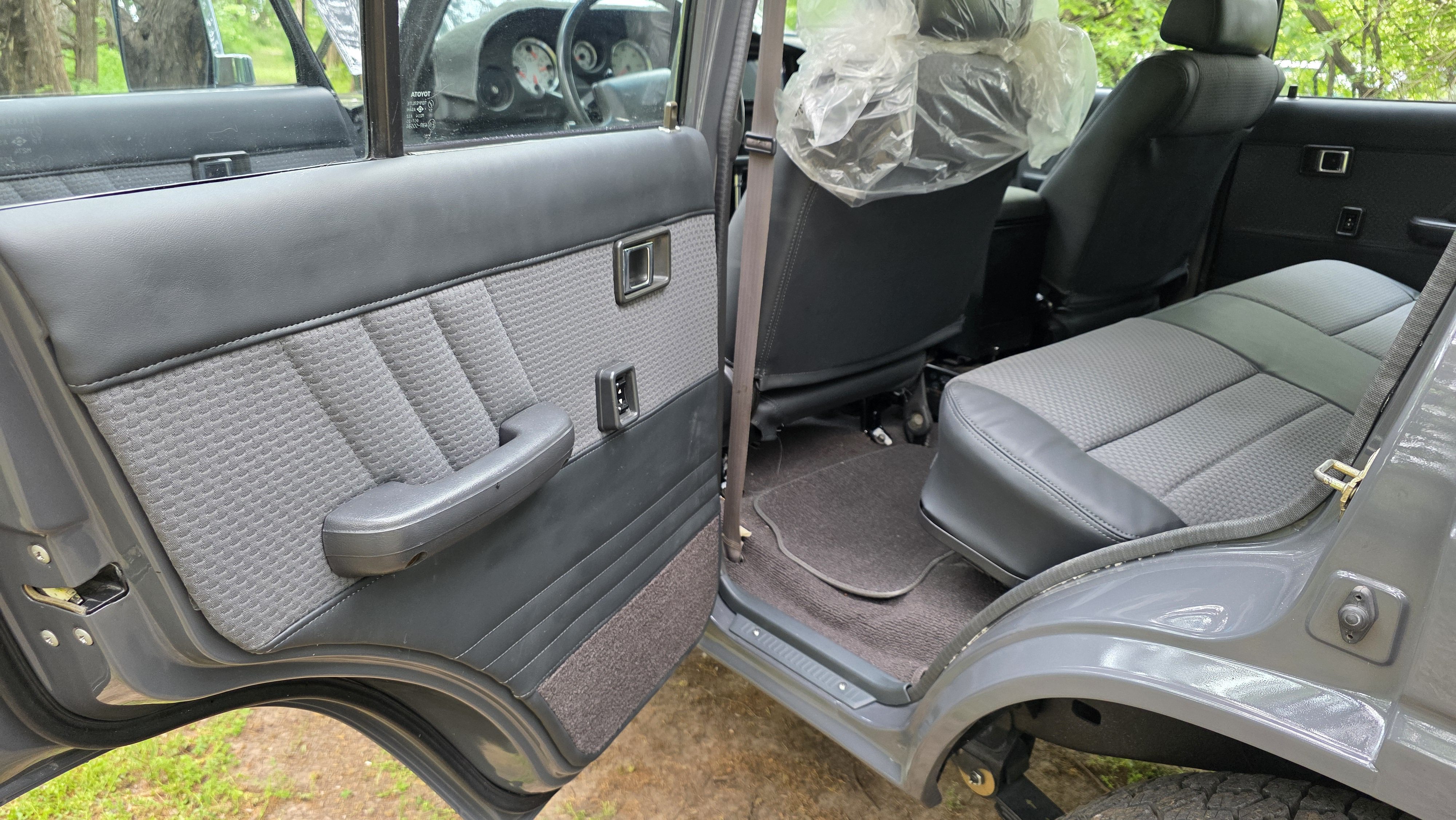 Custom Upholstered Seats Toyota Land Cruiser
