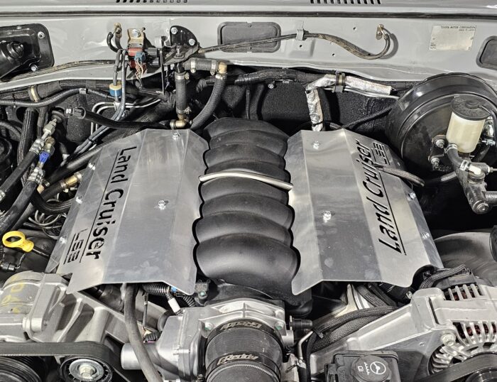 6.2L LS3 V8 engine bay in 1988 FJ62 Land Cruiser conversion
