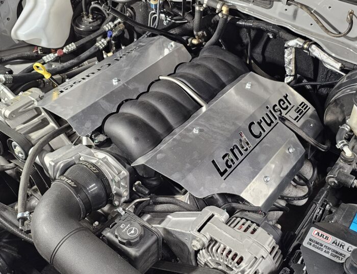 6.2L LS3 V8 engine bay in 1988 FJ62 Land Cruiser conversion