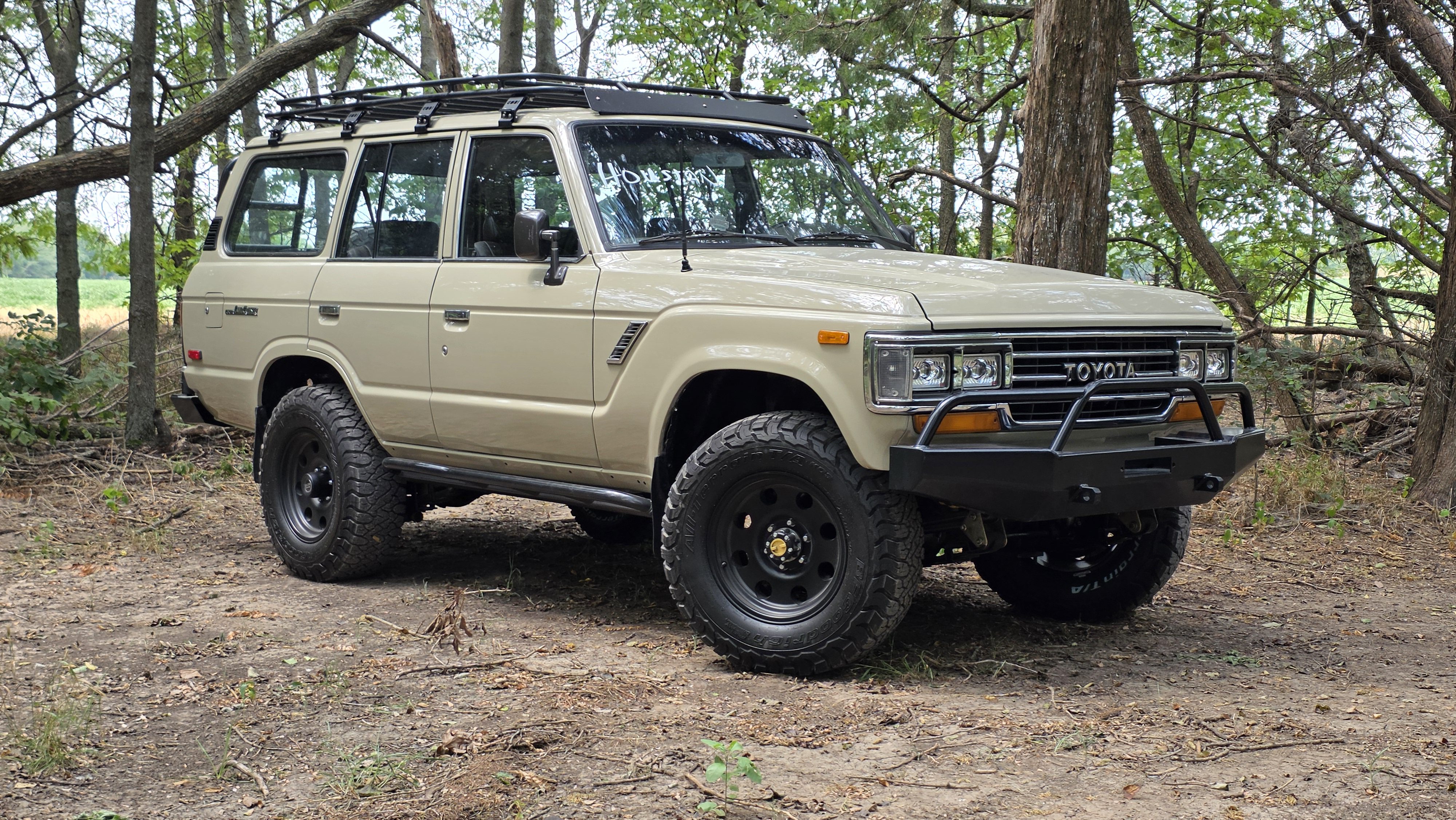 1988-toyota-land-cruiser-fj62-desert-tan.jpg