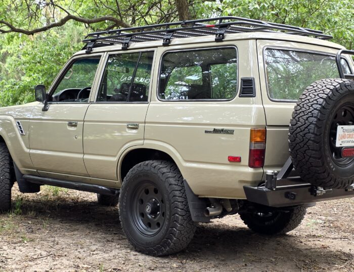 1988-toyota-land-cruiser-fj62-desert-tan.jpg