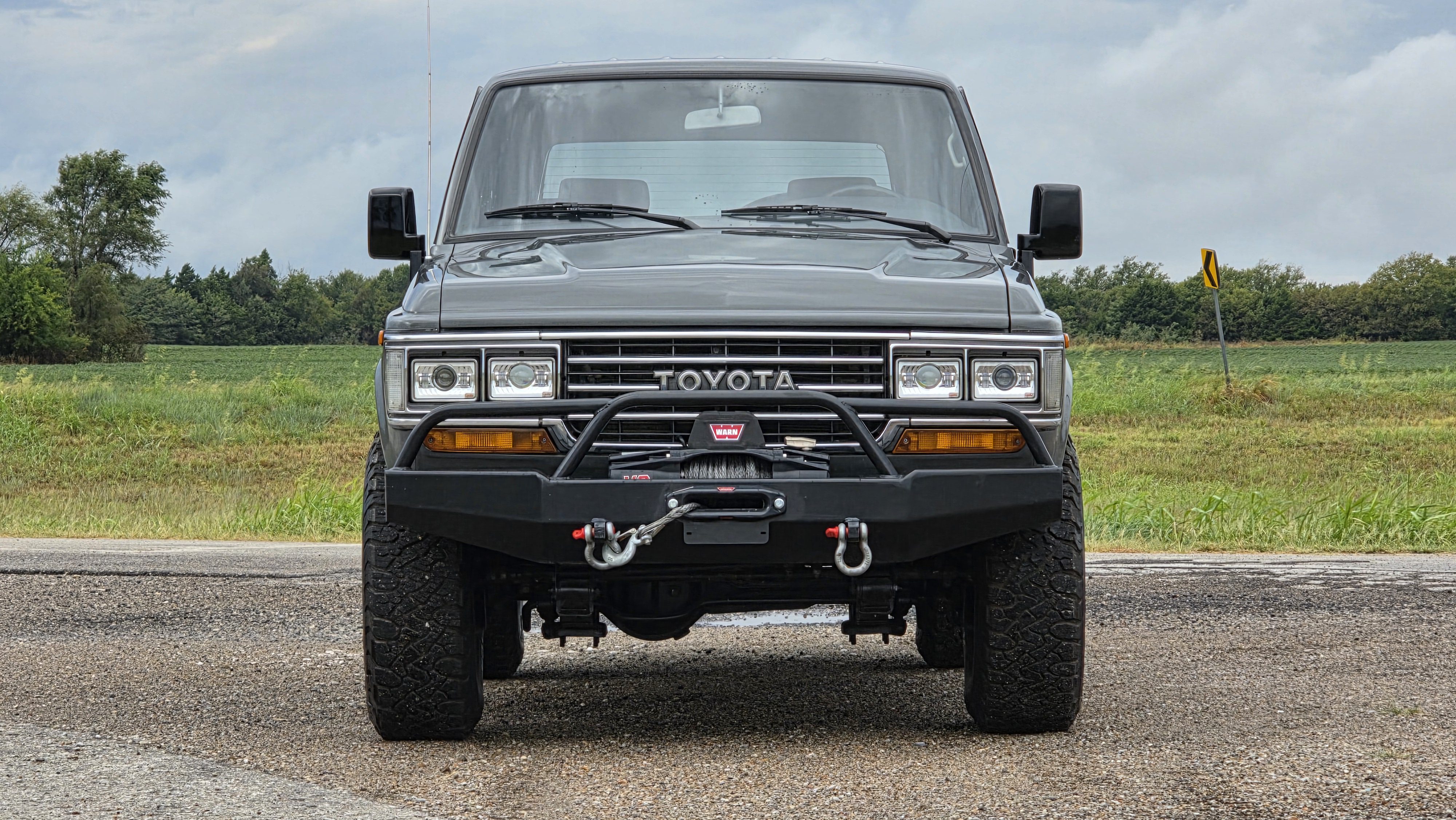 1989-toyota-land-cruiser-fj62-restomod-front.jpg