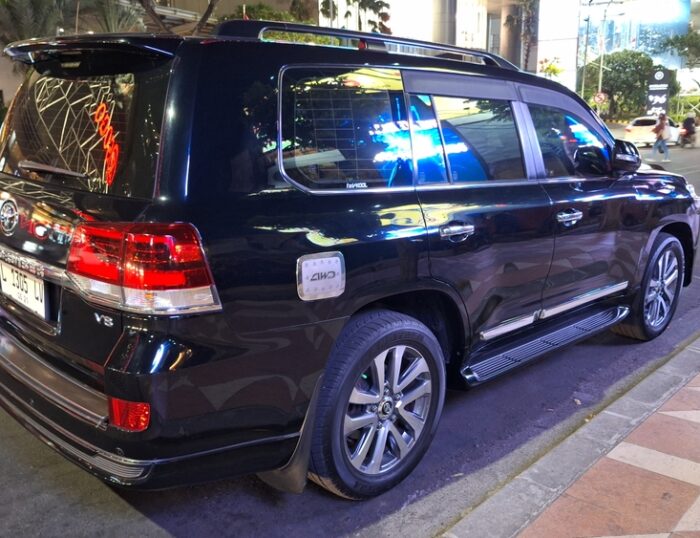 What Are the Key Specs of the Land Cruiser 200 Series